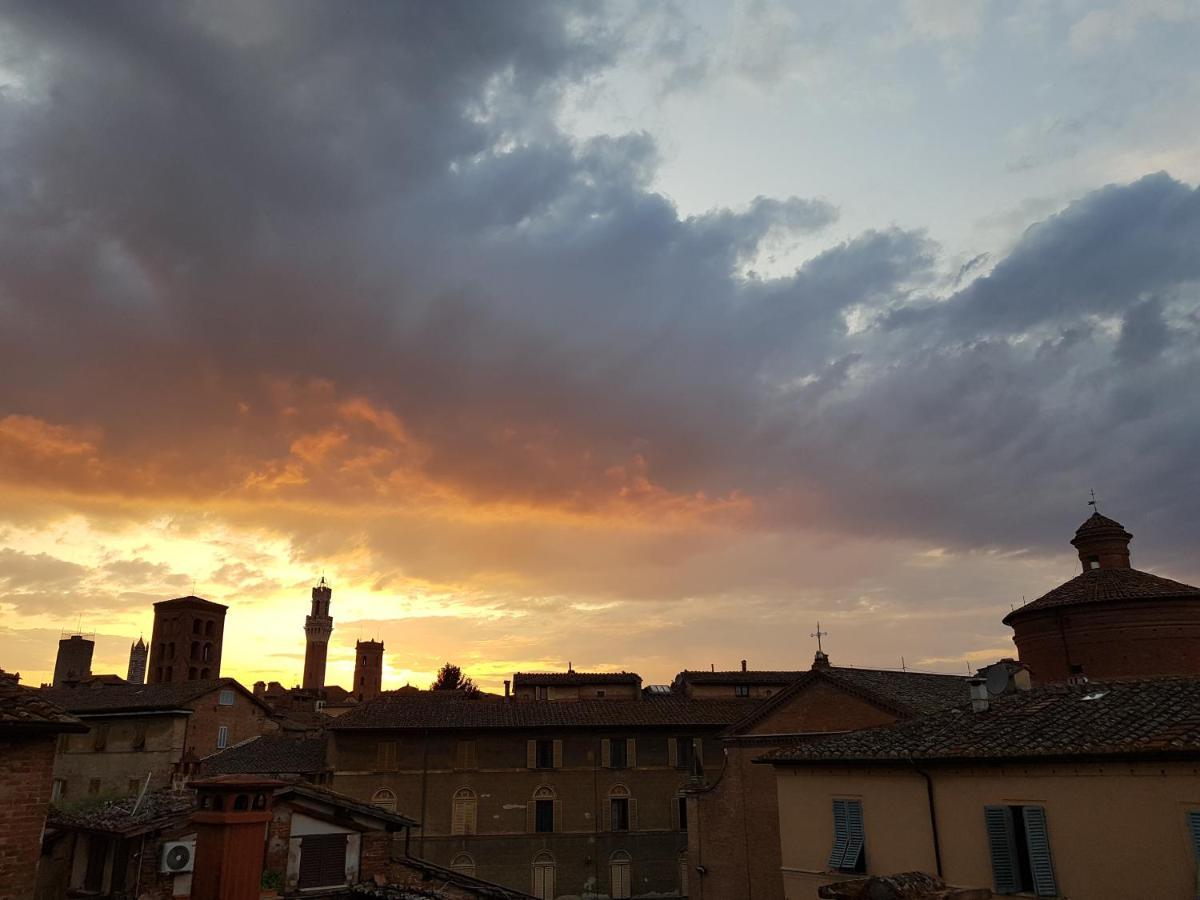 Un Terrazzo Sulla Magia Siena Exterior foto